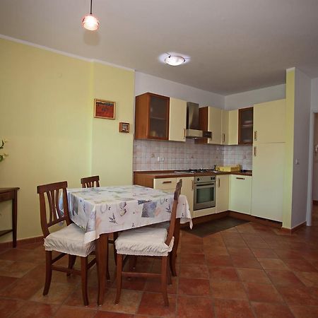 Apartment Pia Rovinj Bagian luar foto