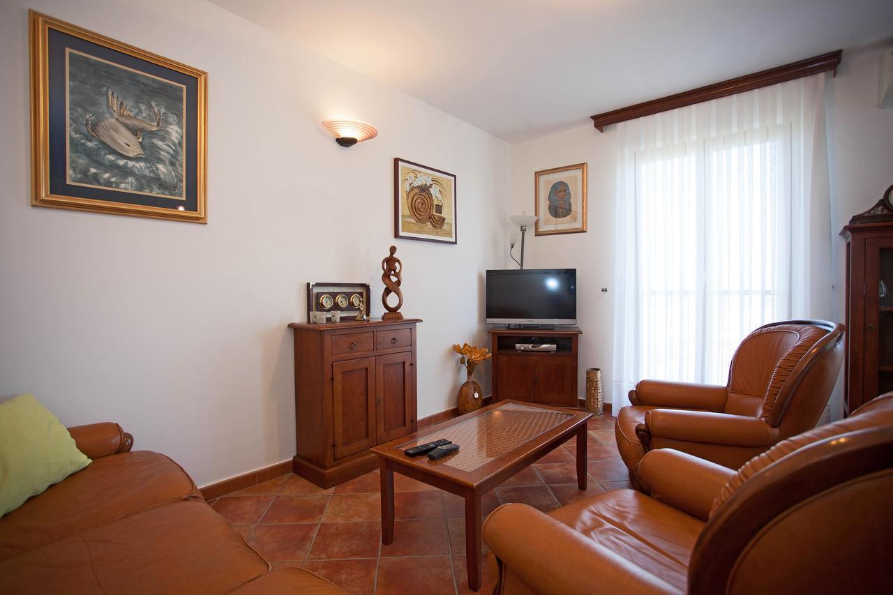 Apartment Pia Rovinj Bagian luar foto