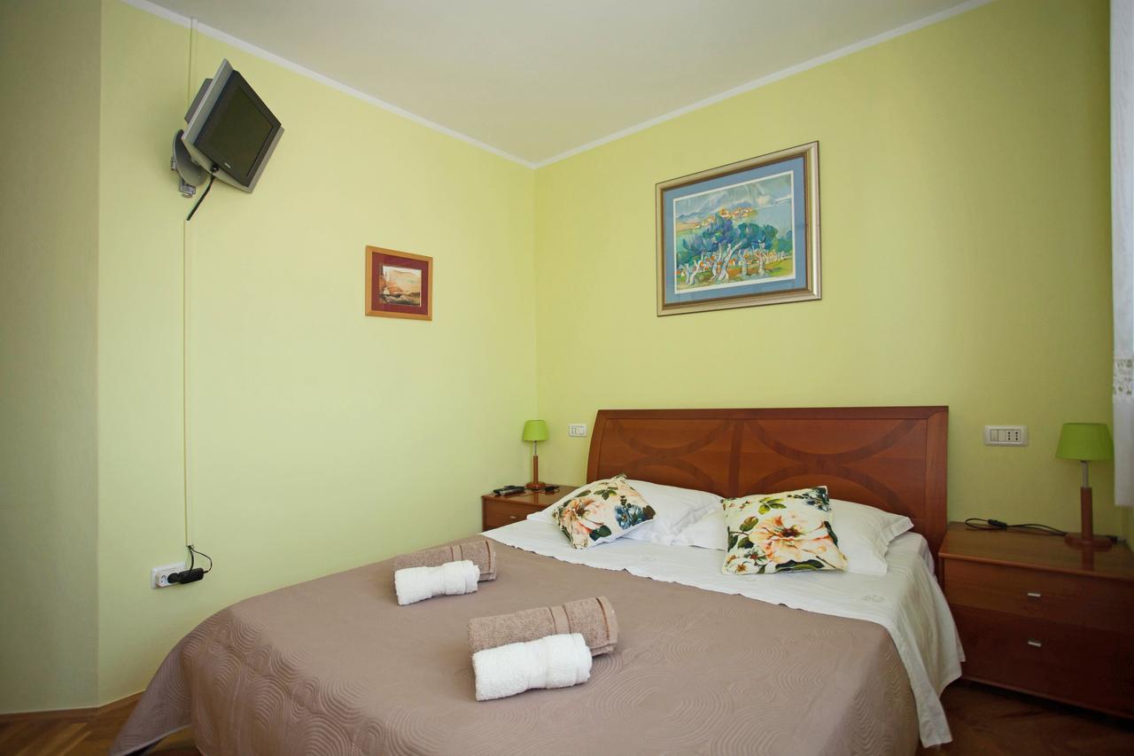 Apartment Pia Rovinj Bagian luar foto