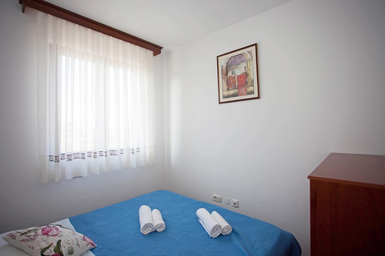 Apartment Pia Rovinj Bagian luar foto