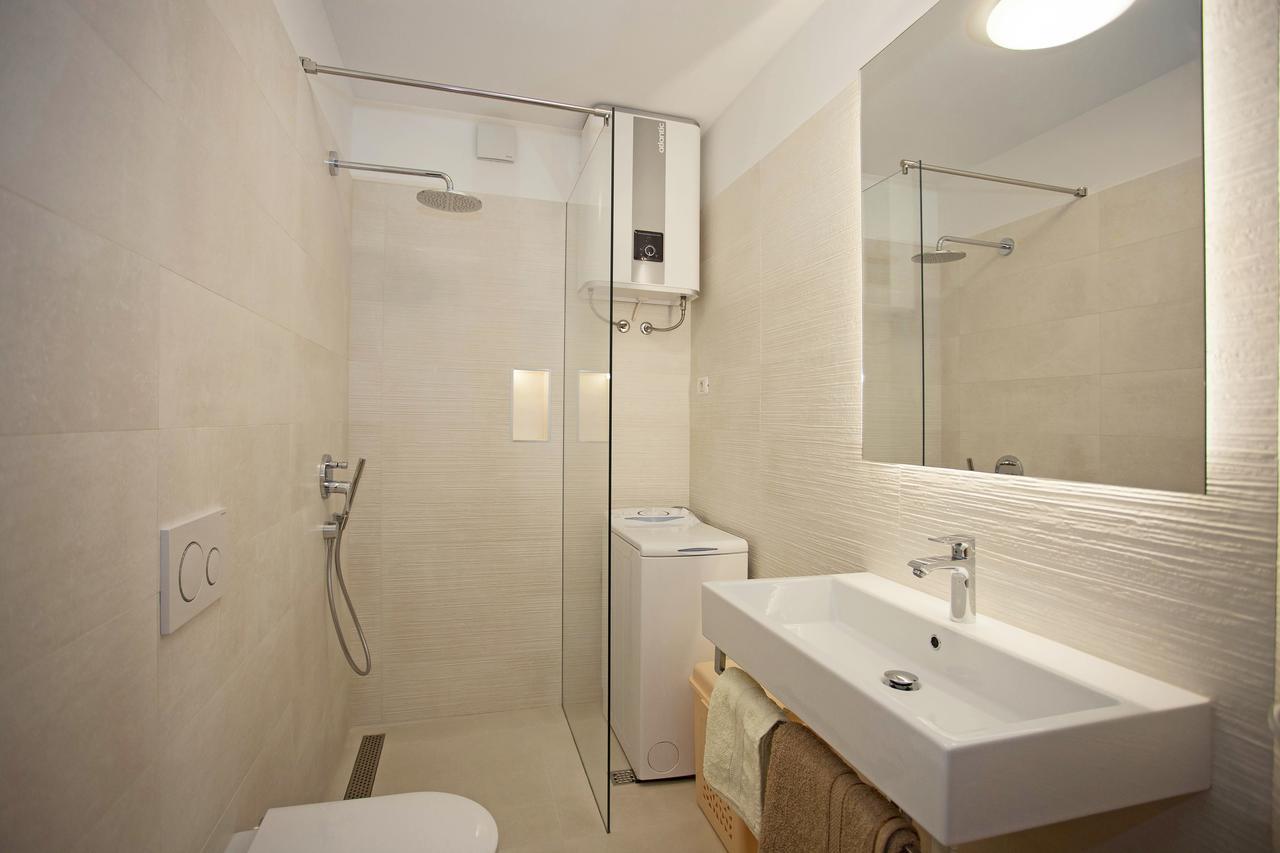 Apartment Pia Rovinj Bagian luar foto
